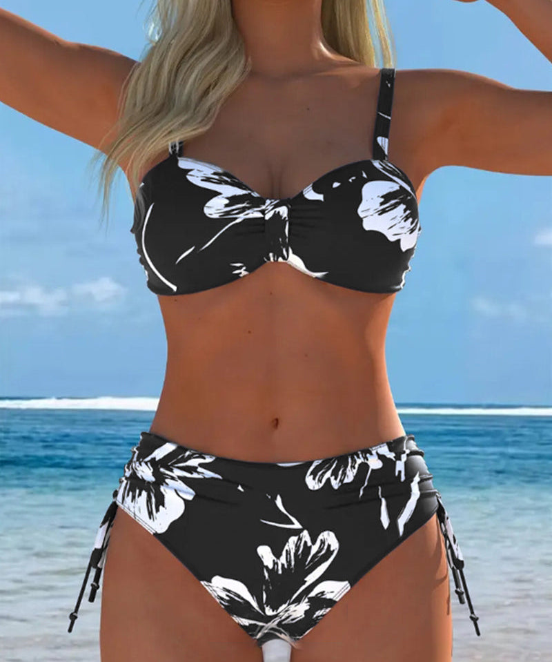 Augstapkakļa rakstains divdaļīgs bikini