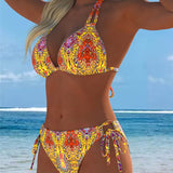 "Krāsains Bikini ar Kakla Siksniņu" can be rewritten as "Krāsains Bikini ar Kakla Siksniņu Dizains".