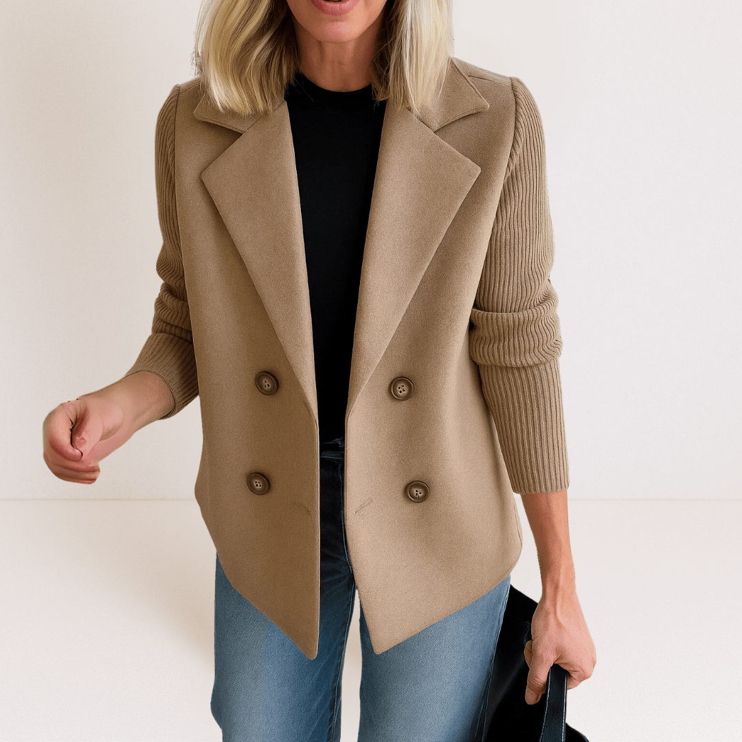 Marta™ | Elegants mētelis ar pūkainām piedurknēm