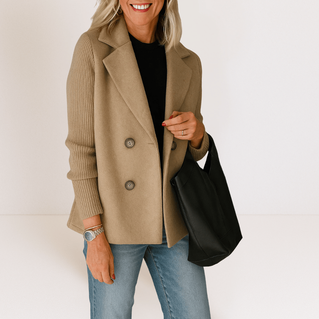 Marta™ | Elegants mētelis ar pūkainām piedurknēm